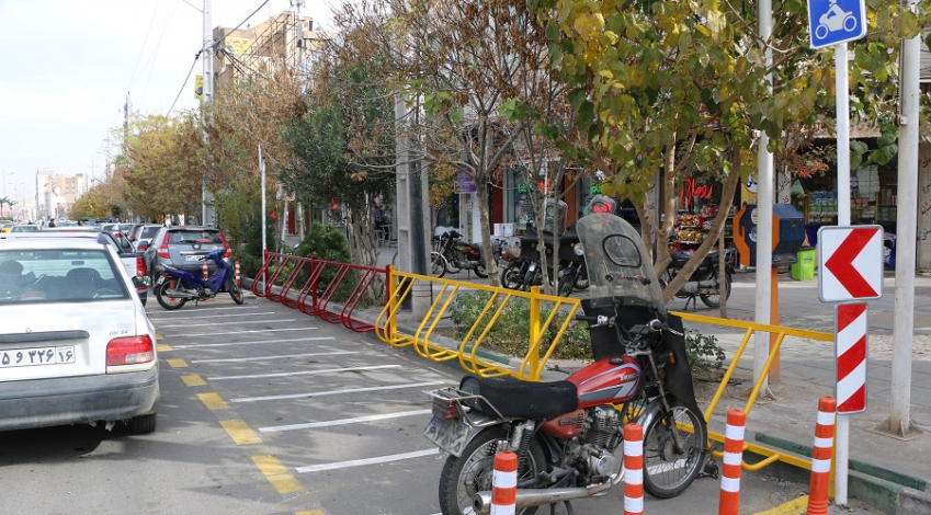توقف و پارک موتورسیکلت‌ها در سطح شهر قم نظام‌مند می‌شود/راه‌اندازی پارکینگ‌های مسقف و با دوربین‌های مداربسته