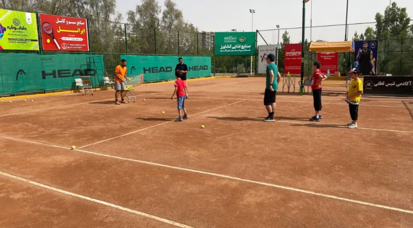 برگزاری نخستین دوره استعدادیابی تنیس با مشارکت شهرداری قم