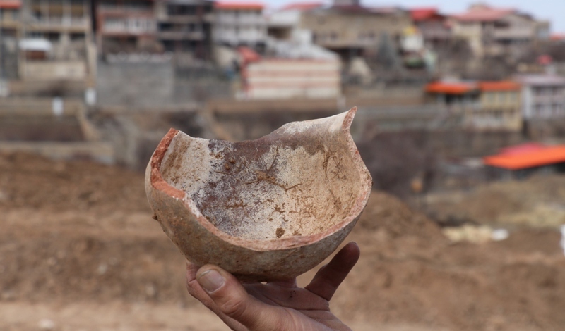  کشف اشیاء تاریخی دوران پیش از اسلام در روستای خاوه قم