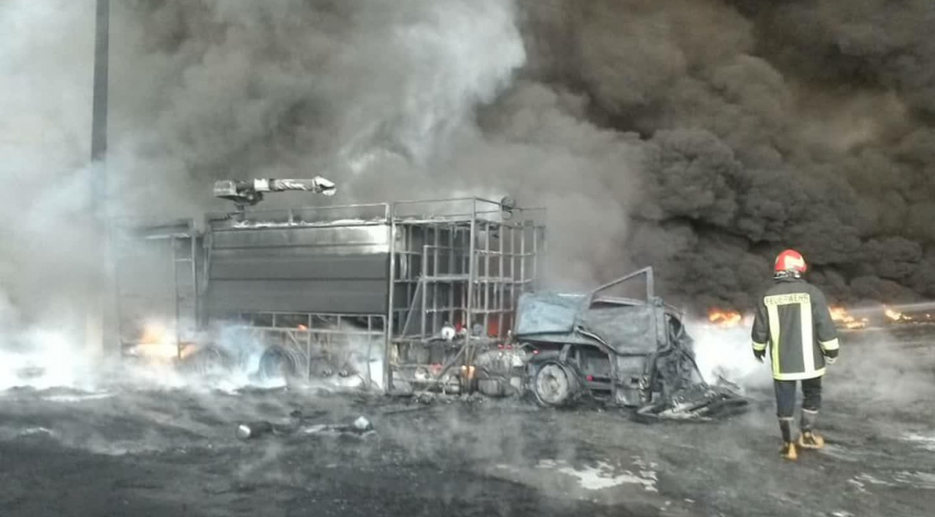 اطفای حریق در شهرک شکوهیه قم / دو ‌آتش‌نشان به شدت دچار مصدومیت شدند         