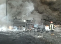اطفای حریق در شهرک شکوهیه قم / دو ‌آتش‌نشان به شدت دچار مصدومیت شدند         