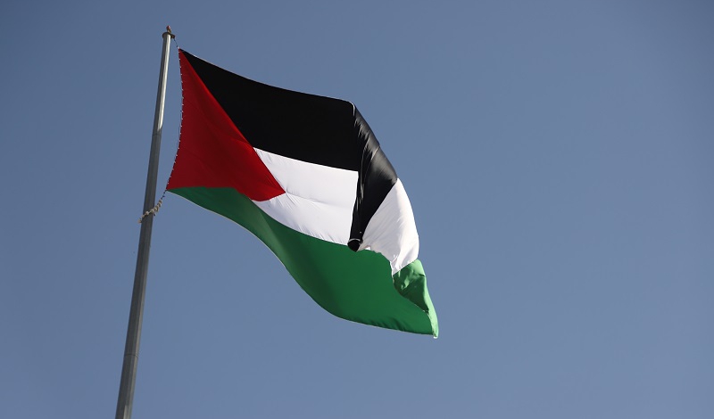 برپایی نمایشگاه فلسطین در نگارگذر شهروند قم/اهتزاز پرچم فلسطین به مناسبت روز جهانی قدس