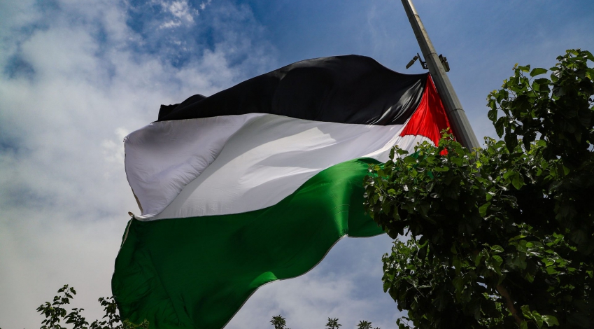 پرچم فلسطین در آستانه روز قدس در قم به اهتزاز درآمد