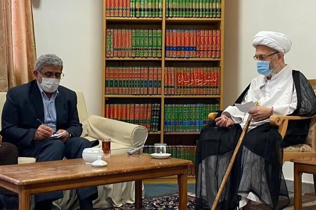 رمانده نیروی قدس سپاه با آیت الله سبحانی دیدار کرد