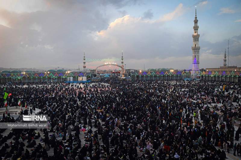حضور سه میلیون و ۵۰۰ هزار زائر در مسجد جمکران همزمان با نیمه شعبان