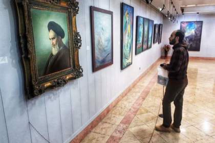نمایشگاه نقاشی گنجینه در نگارستان اشراق قم افتتاح شد