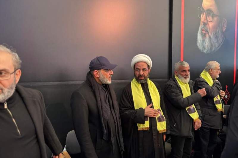 خون شهدا مسیر مقاومت  را روشن می کند