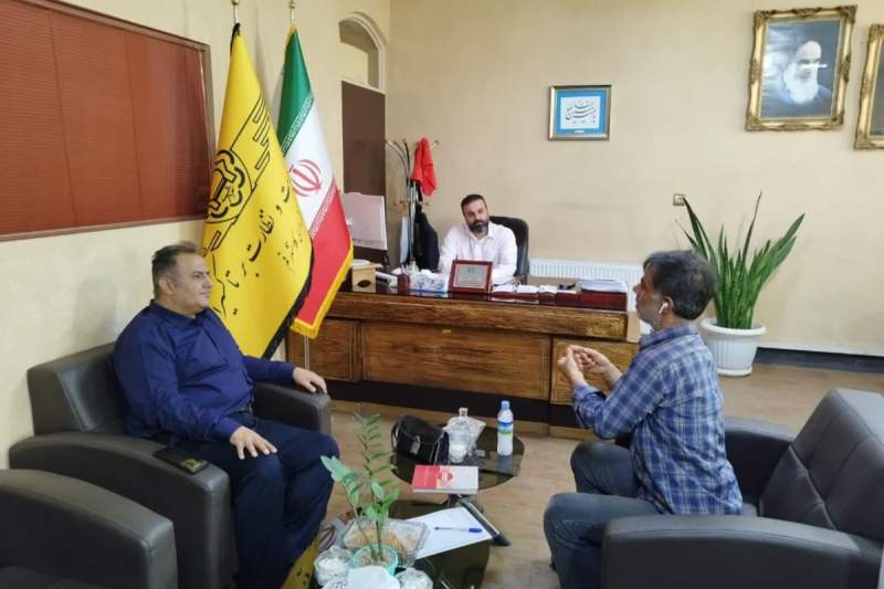 برپایی میز خدمت سازمان تاکسیرانی قم در سالروز پاسداشت شهدای خدمت