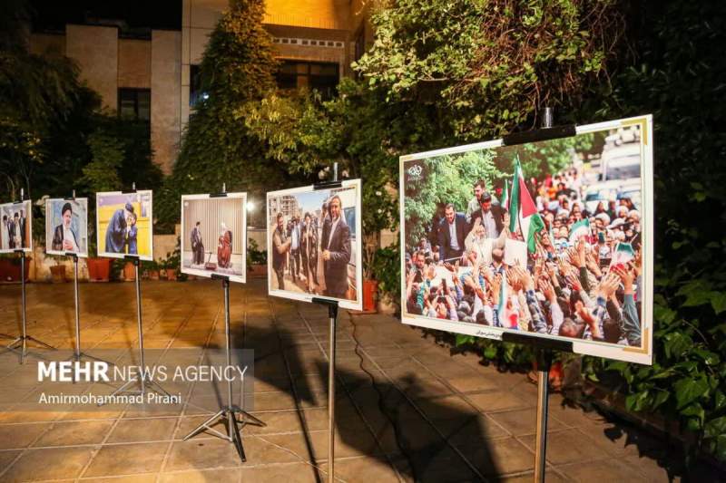 نمایشگاه عکس «رئیس‌جمهور شهید» در قم برپا شد