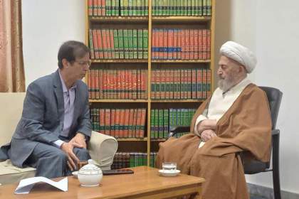 شهردار قم با آیت الله سبحانی دیدار و گفت و گو کرد  