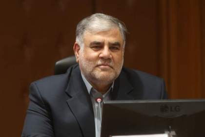 وزیر کشور حکم شهردار قم را ابلاغ کرد