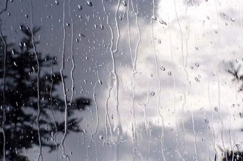 آسمان قم در روزهای آینده همراه با وزش باد و احتمال رگبار پراکنده