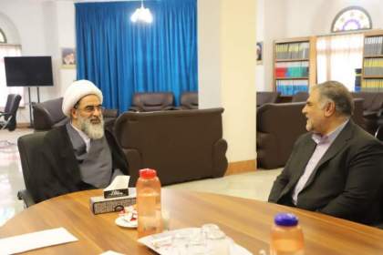 شهردار قم با رئیس مرکز فقهی ائمه اطهار (ع) دیدار کرد