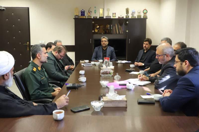 برگزاری جلسه هماهنگی مراسم تشییع شهید سرلشکر محمدسعید ایزدی در شهرداری قم