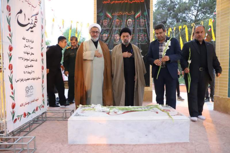 آیین افتتاح المان شهید گمنام در بوستان لاله قم برگزار شد