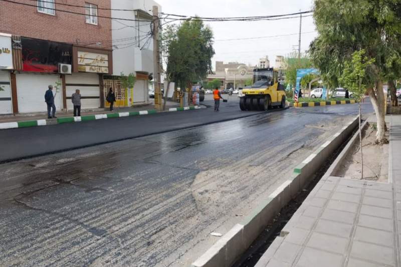 ۲۰۵ هزار تن آسفالت در معابر شهر قم طی سال جاری توزیع می‌شود