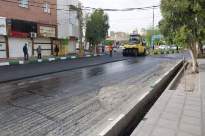 ۲۰۵ هزار تن آسفالت در معابر شهر قم طی سال جاری توزیع می‌شود