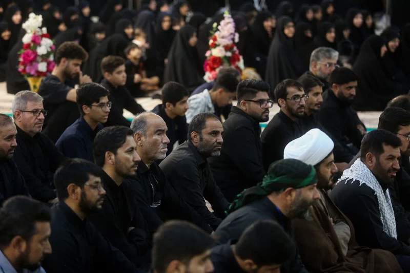 آیین شکرانه خدمت خادمان حرم بانوی کرامت برگزار شد
