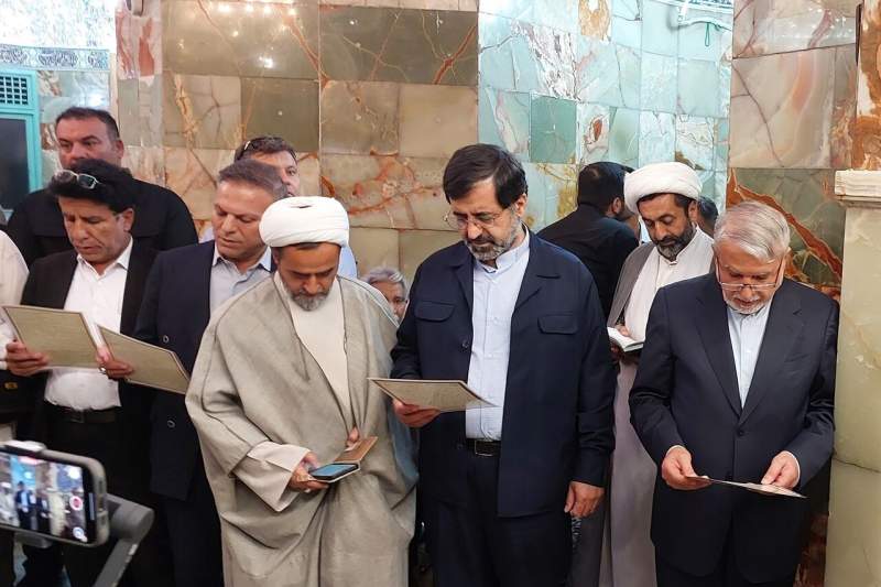 وزیر میراث‌فرهنگی حرم مطهر حضرت معصومه(س) را زیارت کرد