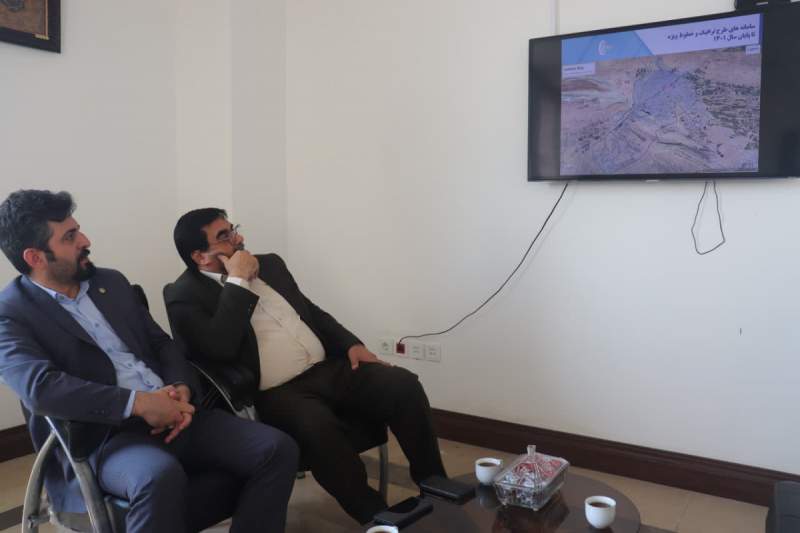 بازدید معاون حمل‌ونقل و مدیرکل بازرسی شهرداری قم از مرکز کنترل هوشمند ترافیک/کاهش تصادفات منجر به فوت با توسعه سامانه‌های هوشمند ترافیک در قم