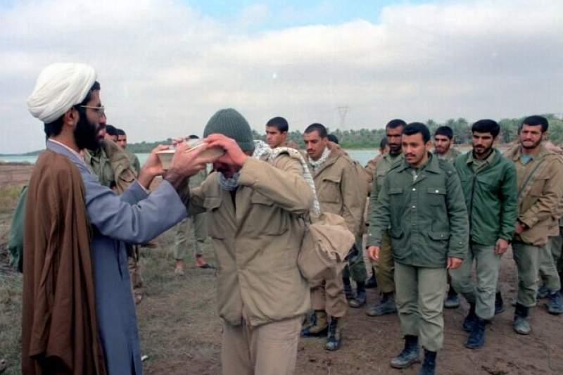دفتر تبلیغات اسلامی: روحانیت در هشت سال جنگ‌ تحمیلی حضوری موثر داشت