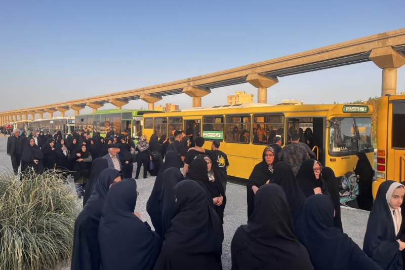 خدمت‌رسانی ۳۰ دستگاه اتوبوس برای جابه‌جایی زائران بین حرم مطهر تا پارک‌سوار شمالی/فعالیت ناوگان اتوبوسرانی تا ساعت ۲۴ ادامه دارد