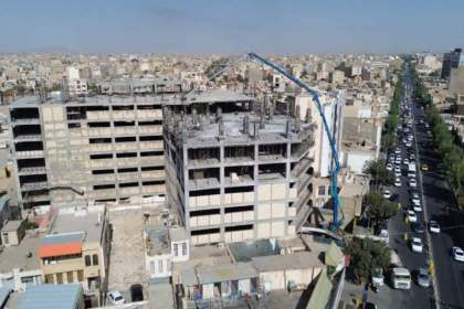 اجرای پروژه پارکینگ طبقاتی خیابان امام خمینی(ره) قم در مراحل پایانی