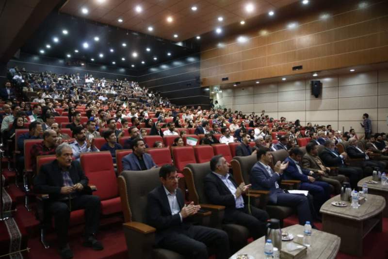 مراسم تقدیر از ۲۴۰ ورزشکار شهرداری قم برگزار شد