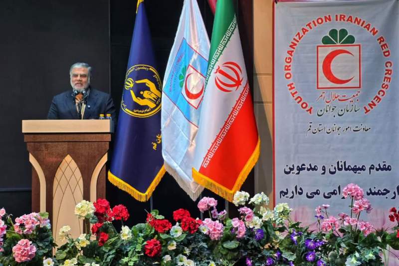 اعضای هلال‌احمر فرشتگان زمینی در صحنه‌های بحران هستند