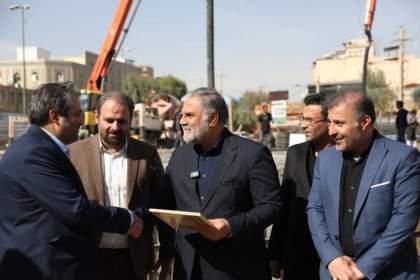 معارفه مسئول ارتباطات معاونت فنی و عمرانی قم در محل پروژه عمرانی برگزار شد