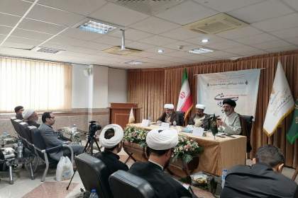 مبلغان، صحیفه سجادیه را برای مردم تبیین کنند