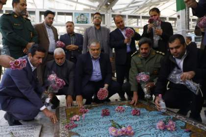 ادای احترام مدیران شهری به مقام شامخ شهدا