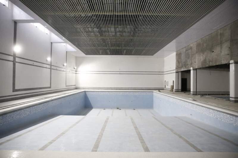 پیشرفت چشمگیر پروژه مجتمع آب‌درمانی قم؛ گامی به‌سوی ارتقای رفاه شهروندان و گردشگری سلامت