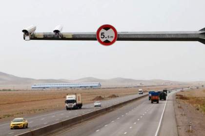 ۱۳۷ سامانه ردیاب و ۸۷ ترددشمار در شبکه راه‌های قم فعال است