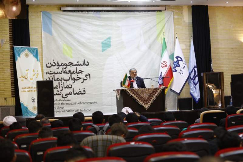 تقویت ناوگان اتوبوسرانی ویژه مسیرهای تردد دانشجویان دانشگاه‌های قم