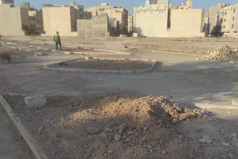 احداث بوستان ۹۰۰۰ مترمربعی در منطقه چهار قم آغاز شد