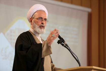 آیت الله جوادی آملی از پیشگامان انقلاب و نظام است